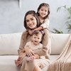 Photoshoot Terbaru Keluarga Yasmine Wildblood & Abi Yapto, 2 Putri Cantiknya Nggemesin Banget!