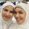 Potret Najwa Shihab Jalani Ibadah Umrah Bersama Keluarga, Penampilan Berhijab Ramai Dipuji - Auranya Menyejukkan Hati