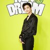 Potret Penampilan Ganteng NCT DREAM Prescon 'HOT SAUCE', Doyoung NCT Jadi MC-nya