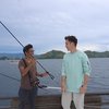Potret Stefan William Nikmati Liburan ke Pulau Komodo Tanpa Celine Evangelista