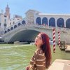 Sempat Heboh Bakal Lamaran, 8 Potret Cantiknya Cassandra Lee Liburan Dengan Rambut Baru Warna Merah - Disebut Putri Ariel Oleh Netizen