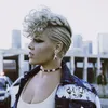 Kolaborasi Dengan Khalid, P!nk Luncurkan Lagu Baru!