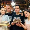 Potret Mulan Jameela Rayakan Ultah Bareng Dul Jaelani