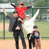 7 Potret Nastusha Anak Chelsea Olivia Tanding Baseball, Glenn Alinskie Beri Dukungan Penuh untuk Sang Putri