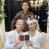 7 Potret 'Pernikahan' Lucky Perdana dan Glenca Chysara, Bahagia Sambil Perlihatkan Buku Nikah