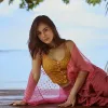 Potret Wulan Guritno Saat Asyik di Lombok, Cantik Maksimal di Usia 45 Tahun
