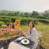 Prilly Latuconsina Piknik di Puncak Bareng Keluarga dan Omara Esteghlal