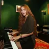Ratu Rizky Nabila Sebut Single 'Waktu Yang Salah' Dibuat Untuk Fanbasenya