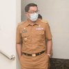 Bekerja Lagi di Tengah Suasana Duka, Ridwan Kamil Bawa Putra Bungsunya Ngantor - Mata Sembab Jadi Sorotan Netizen