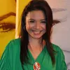 Ruth Sahanaya Salurkan Bantuan Untuk Manado Sambil Reunian