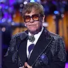 Sempat Terpuruk dan Sulit Berkarya, Elton John Bahas Dampak Kehilangan Penglihatan pada Karir Musiknya