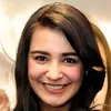 Shireen Hamil, Zaskia Sungkar Pilih Solo Karir