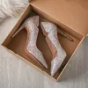Mirip Cerita Cinderella, Ini 4 Sepatu Pembawa Cinta dalam Drakor yang Bikin Baper