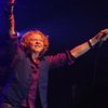 Simply Red Ajak Bernostalgia di Konser Perpisahan