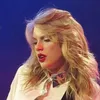 Bukan 'Blank Space', Taylor Swift Nyanyikan 'White Blank Page'