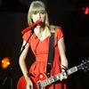 Duet Bareng Def Leppard, Taylor Swift Ngerock dan Headbang!