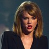 Taylor Swift Beri Penghormatan Untuk Aretha Franklin di Konsernya