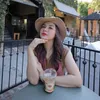 Punya Lagu yang Judulnya Sama 'Mari Bercinta', Ini 7 Potret Adu Pesona Aura Kasih dan Vicky Shu - Badan Tetap Ramping Meski Sudah Jadi Ibu