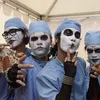 Kuburan Band, Yang Penting Kami Menghibur