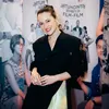 Jadi Ibu 1 Anak, Ini 7 Potret Terbaru Julie Estelle yang Makin Memesona - Aura Keibuan Banget