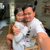 7 Potret Hedi Yunus Bareng Anak ART-nya, Diasuh Penuh Sayang bak Anak Kandung
