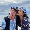 7 Potret Suami Bule Indah Kalalo yang Kini Usia 50 Tahun, Foto Masa Kecilnya Ganteng Banget