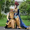 7 Potret Sahrul Gunawan dan Istri Ikut Karnaval, Pakai Baju Adat - Sweet Banget Saat Naik Delman