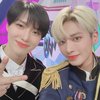 15 Idol Ini Ternyata Fans Berat K-Pop, Salting Seperti Kita-kita Saat Berkesempatan Ketemu Sang Idola