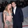 Robert Pattinson dan Suki Waterhouse Akhirnya Dikaruniai Anak, Wajah Sang Bayi Masih Dirahasiakan