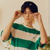 Terbukti Kecil Banget, Wajah Kim Wooseok Bisa Ditutupi Sekeping CD