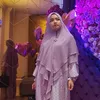 Anak Hadir Dalam Pernikahan Tiwi Eks T2, Ada Momen Romantis Yang Ditunjukkan Sang Suami