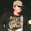 Travis Barker: Tom DeLonge Ingin Ubah Musik Blink 182 Mirip U2