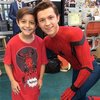 Break Syuting, Tom Holland Kunjungi RS Anak Pakai Baju Spider-Man