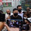 Kembali Jalani Sidang Kasus Pencemaran Nama Baik, Vicky Prasetyo Terlihat Lebih Kalem dan Tenang