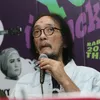 Hujan Lebat Iringi Proses Pemakaman Musisi Yockie Suryo Prayogo
