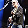 Neil Young Rekam Album Bareng Anak Willie Nelson