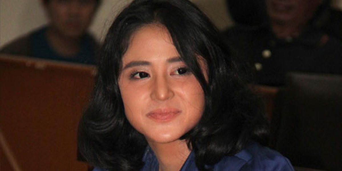 Ibunda Dewi Perssik Khawatir Putrinya Dipenjara - KapanLagi.com