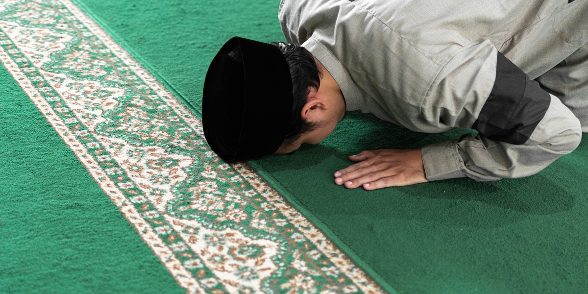 Bacaan Doa Sholat Taubat Lengkap Dengan Artinya Simak Panduan Tata