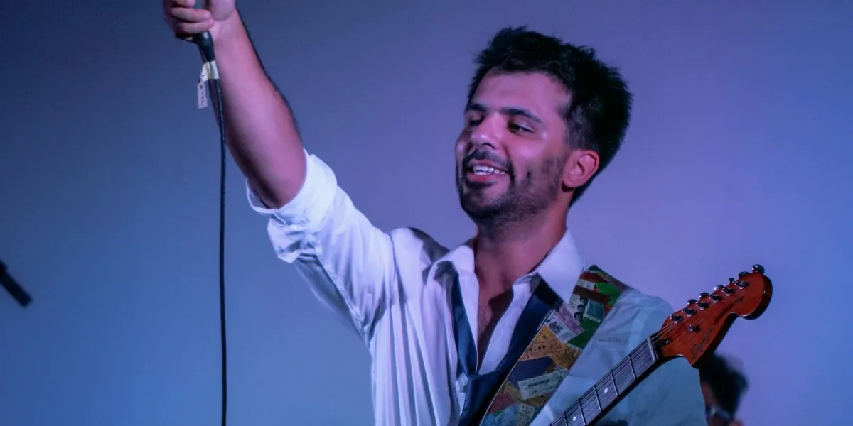 Tanpa Promotor, Josh Holmes Sukses Jual 350 Tiket Konser di Jakarta