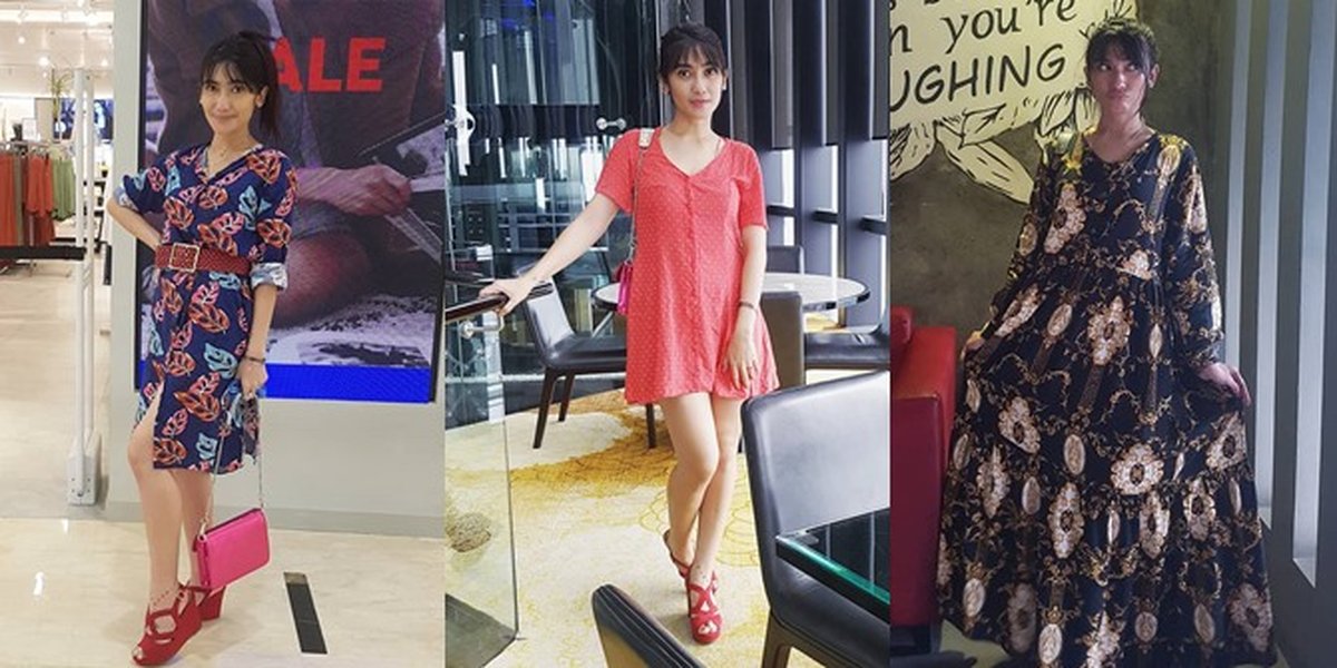 10 Fashion Reviews by Mariska When Hanging Out, OOTD Photos from Warung to Mall Toilet