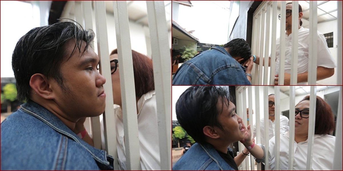 10 Photos of Nunung's Youngest Child, Crying as He Visits His Mother Behind Bars