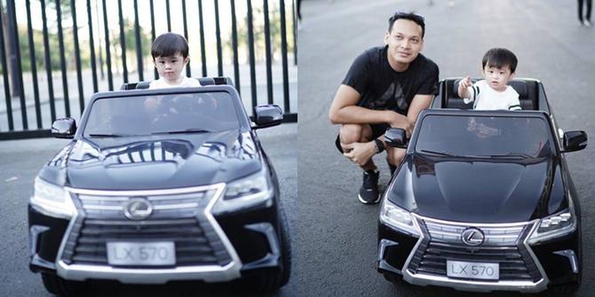 10 Photos of Raphael Moeis Riding a Mini Lexus Car, Posing with Ben Joshua