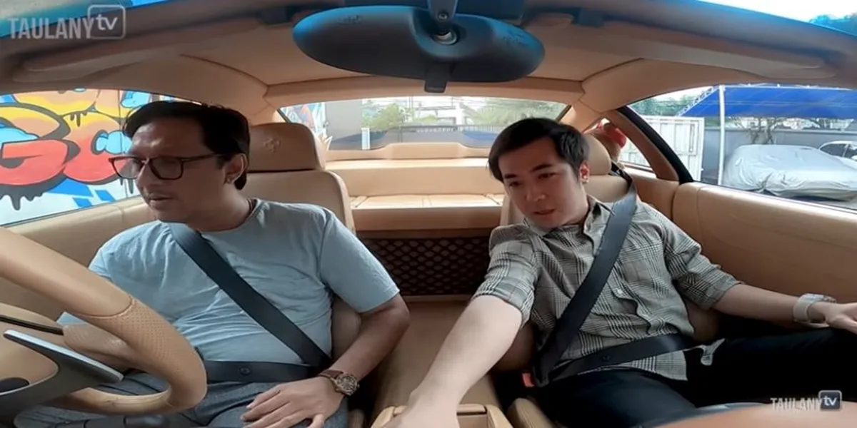 10 Exciting Moments of Andre Taulany Trying Crazy Rich Surabaya's Ferrari