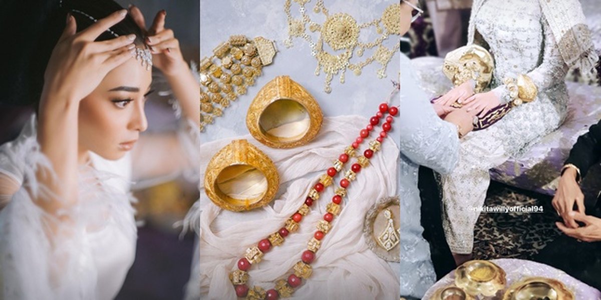 10 Portraits of Minang's Special Accessories Worn by Nikita Willy on the Bainai Night, Glamorous with Large Gold Bracelets