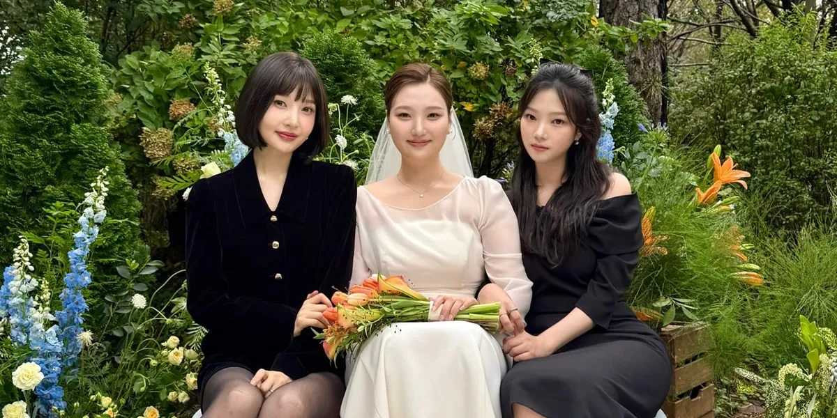 10 Photos of Joy Red Velvet at Her Sister's Wedding, The Beautiful Visuals of These Three Sisters Highlighted - No One Failed