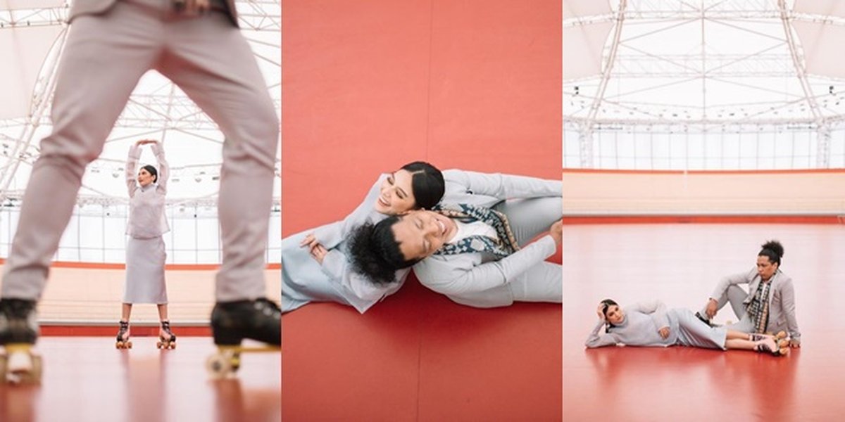 10 Portraits of Arie Kriting and Indah Permatasari's Prewedding, Romantic Roller Skating Together