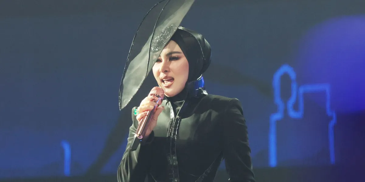 10 Photos of Syahrini Returning to TV After 6 Years of Hiatus, Caught by the Reporter’s Camera?