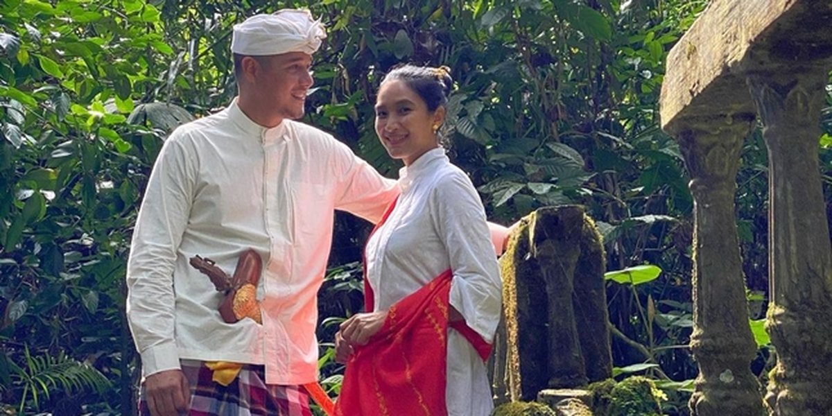 10 Years as a Balinese Noble's Wife, Take a Look at the Intimate Portraits of Happy Salma and Her Husband that are Rarely Seen