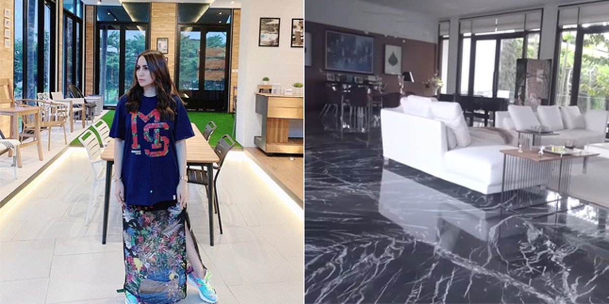 11 Portraits of Momo Geisha's Luxurious House in Malang, Walls and Floors Can Be Used for Mirroring