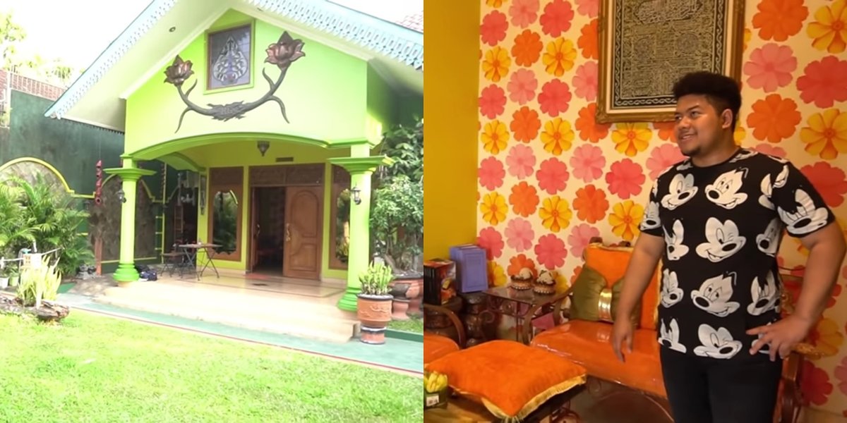 12 Pictures of Adam Gifari's House, Comfortable and Beautiful - Unique Color Combination